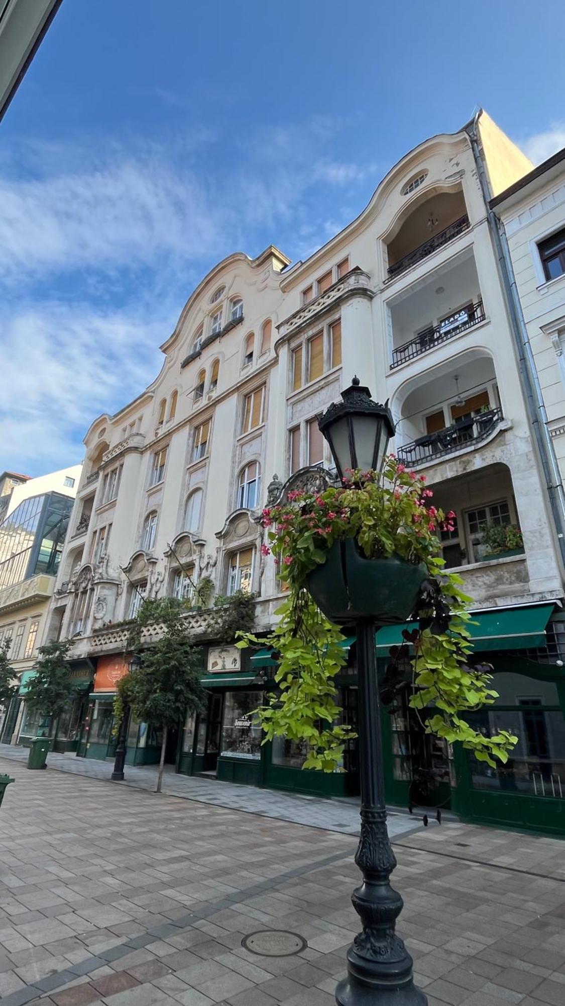 Mirage Apartments Vaci Street Будапеща Екстериор снимка